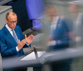 Berlin, Reichstagsgebäude, 16.11.2023, Bundestag Aktuelle Stunde BVerfG-Urteil zum Nachtragshaushalt 2021. Friedrich Merz CDU/ CSU., Foto: Joerg Halisch Baden-Baden, 15.12.2024, Sportler des Jahres 2024, Foto: Joerg Halisch