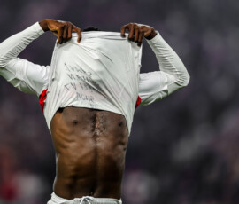 Silas Katompa Mvumpa (Stuttgart)
Stuttgart, 03.05.2023, Fussball, DFB-Pokal, Halbfinale, VfB Stuttgart - Eintracht Frankfurt Silas Katompa Mvumpa (Stuttgart) Stuttgart, 03.05.2023, Fussball, DFB-Pokal, Halbfinale, VfB Stuttgart - Eintracht Frankfurt