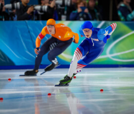 v.l. Jenning de Boo (NED), Jordan Stolz (USA) am 14.02.2026 im 500m Eisschnelllauf bei den Olympischen Winterspielen Mailand (Milano/Cortina) in Mailand, Italien. v.l. Jenning de Boo (NED), Jordan Stolz (USA) am 14.02.2026 im 500m Eisschnelllauf